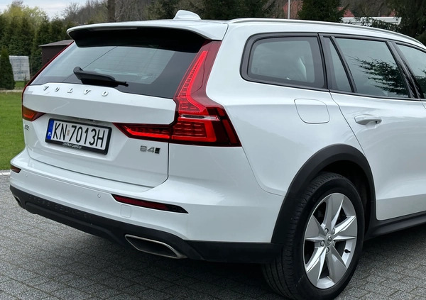 Volvo V60 Cross Country cena 127700 przebieg: 143500, rok produkcji 2021 z Płock małe 781